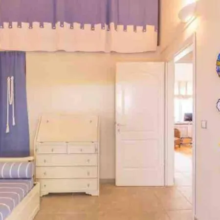 Pinewood Sea And Blue Sky Holiday home